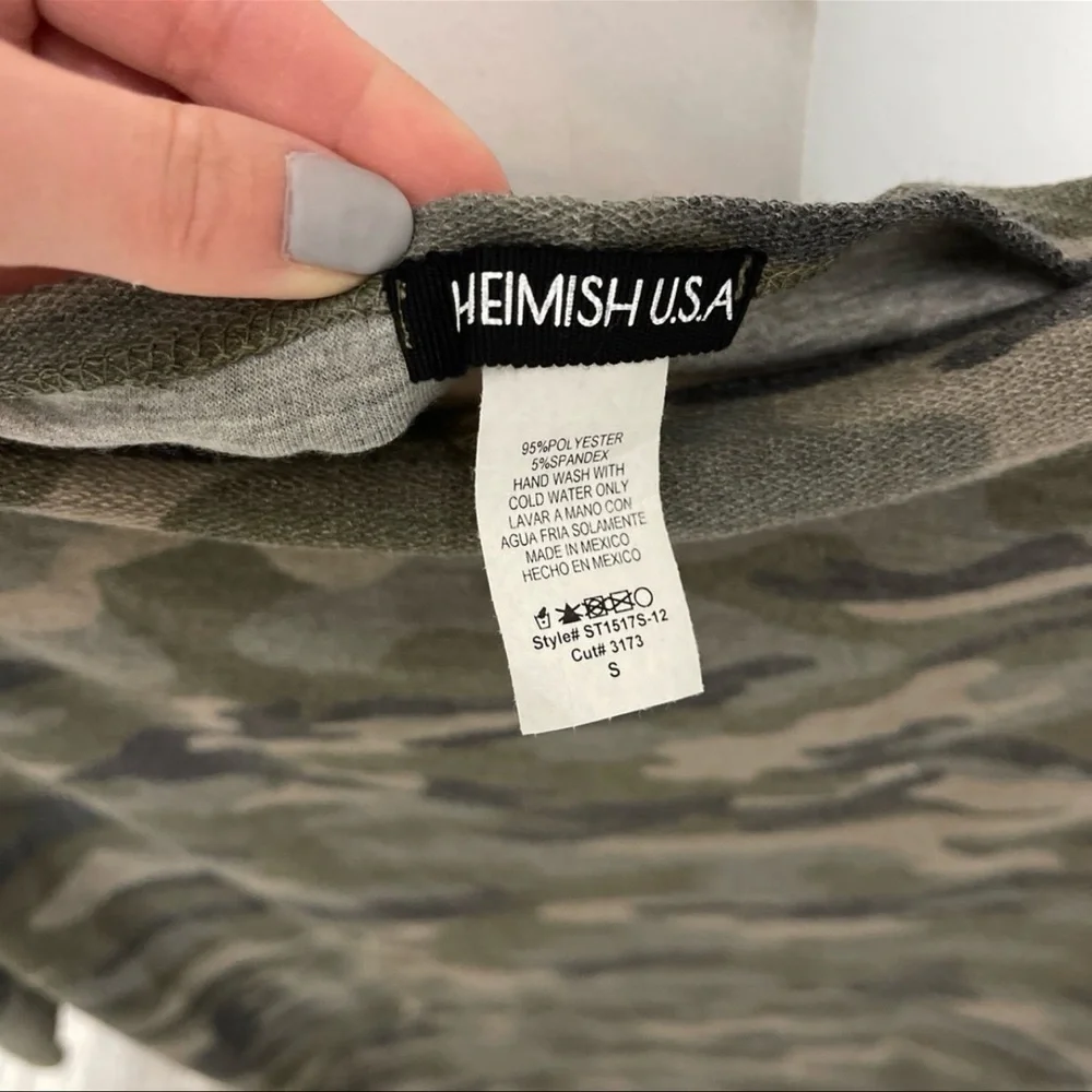Women’s off the shoulder camo fashion blouse - Picture 5 of 5